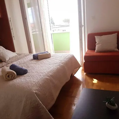 Sveti Filip Jakov Appartement *